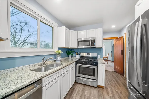 $305,000 | 644 Columbia Avenue, Elgin, IL 60120