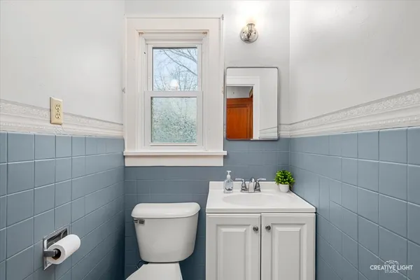 $305,000 | 644 Columbia Avenue, Elgin, IL 60120