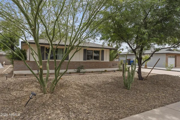 $550,000 | 1229 East Manhatton Drive, Tempe, AZ 85282