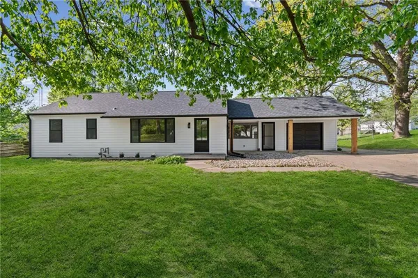 $225,000 | 405 West 6th Street, Carrollton, MO 64633