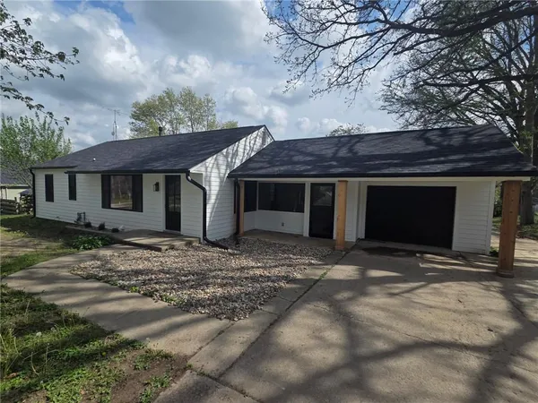 $225,000 | 405 West 6th Street, Carrollton, MO 64633