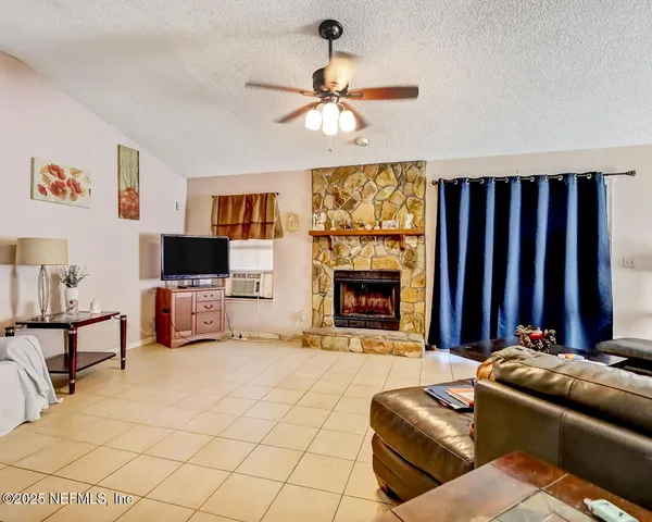 $250,000 | 84016 St Paul Boulevard, Yulee, FL 32097