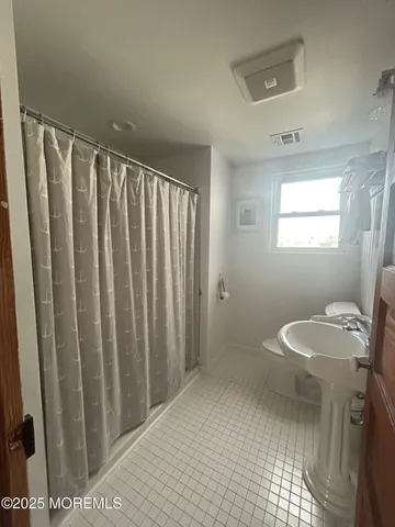 $2,975 | 17 Church Street, Sea Bright, NJ 07760