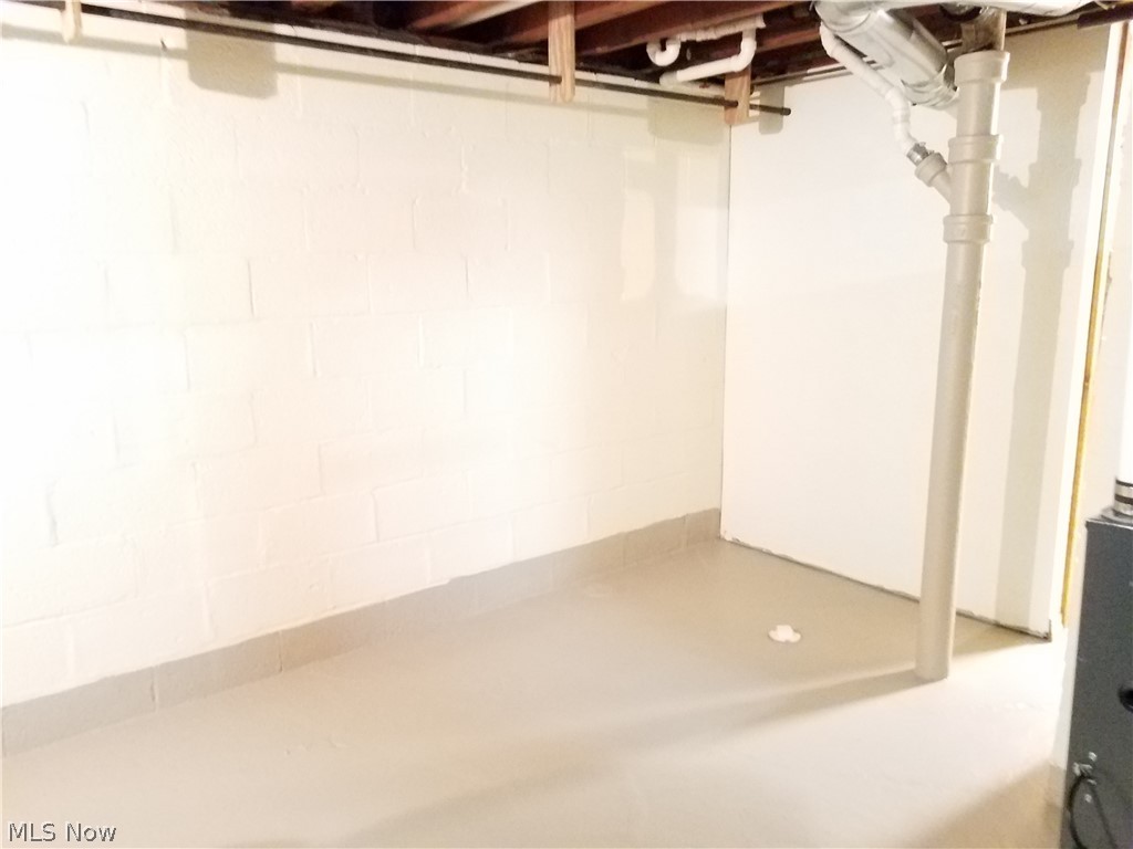 6172 Turney Road Cleveland, OH 44125 - Photo 19 of 26 Gallery Image 19
