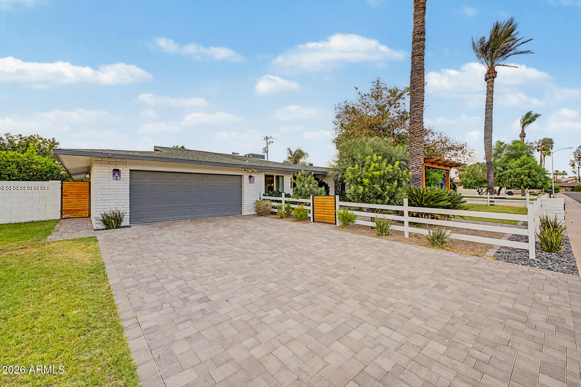 126 West Seldon Lane Phoenix, AZ 85021 - Photo 8 of 53 12 Seldon