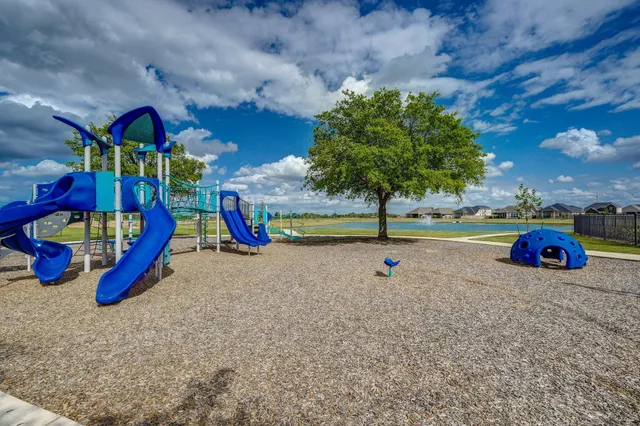 $675,000 | 19018 Dappled Mare Circle, Tomball, TX 77377