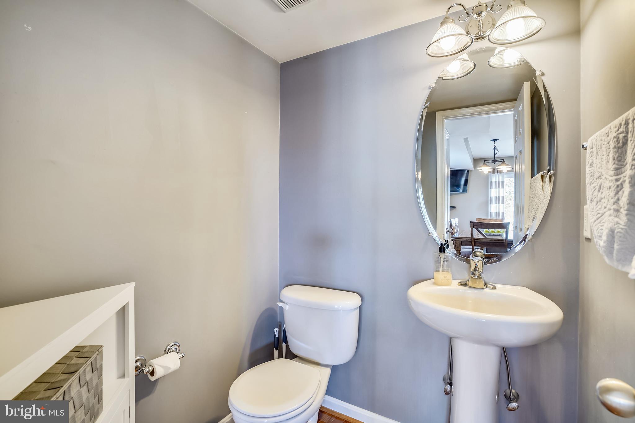 134 Oakwood Road Edgewater, MD 21037 - Photo 12 of 33 powder room on main level