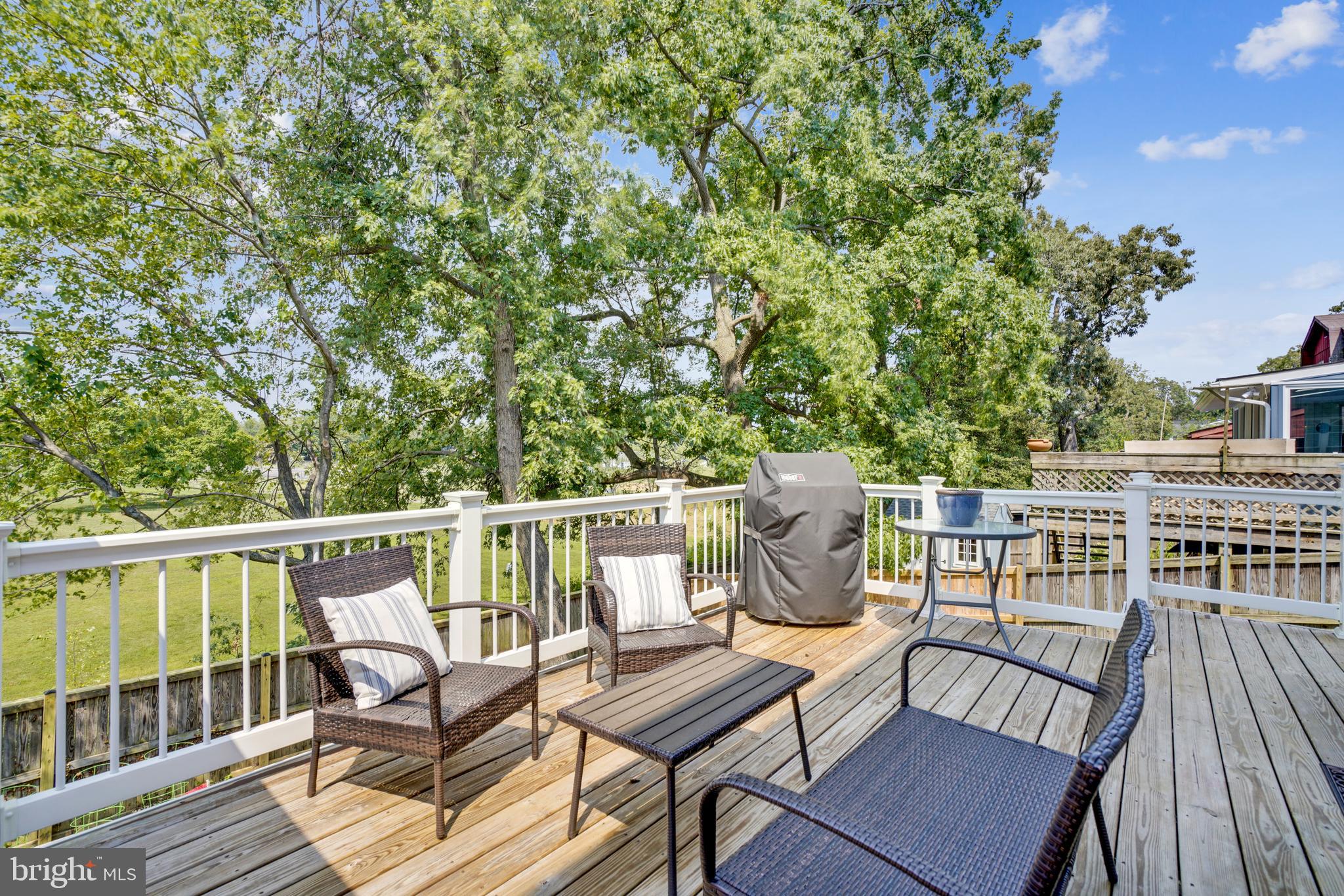134 Oakwood Road Edgewater, MD 21037 - Photo 27 of 33 deck overlooks grassy backyard