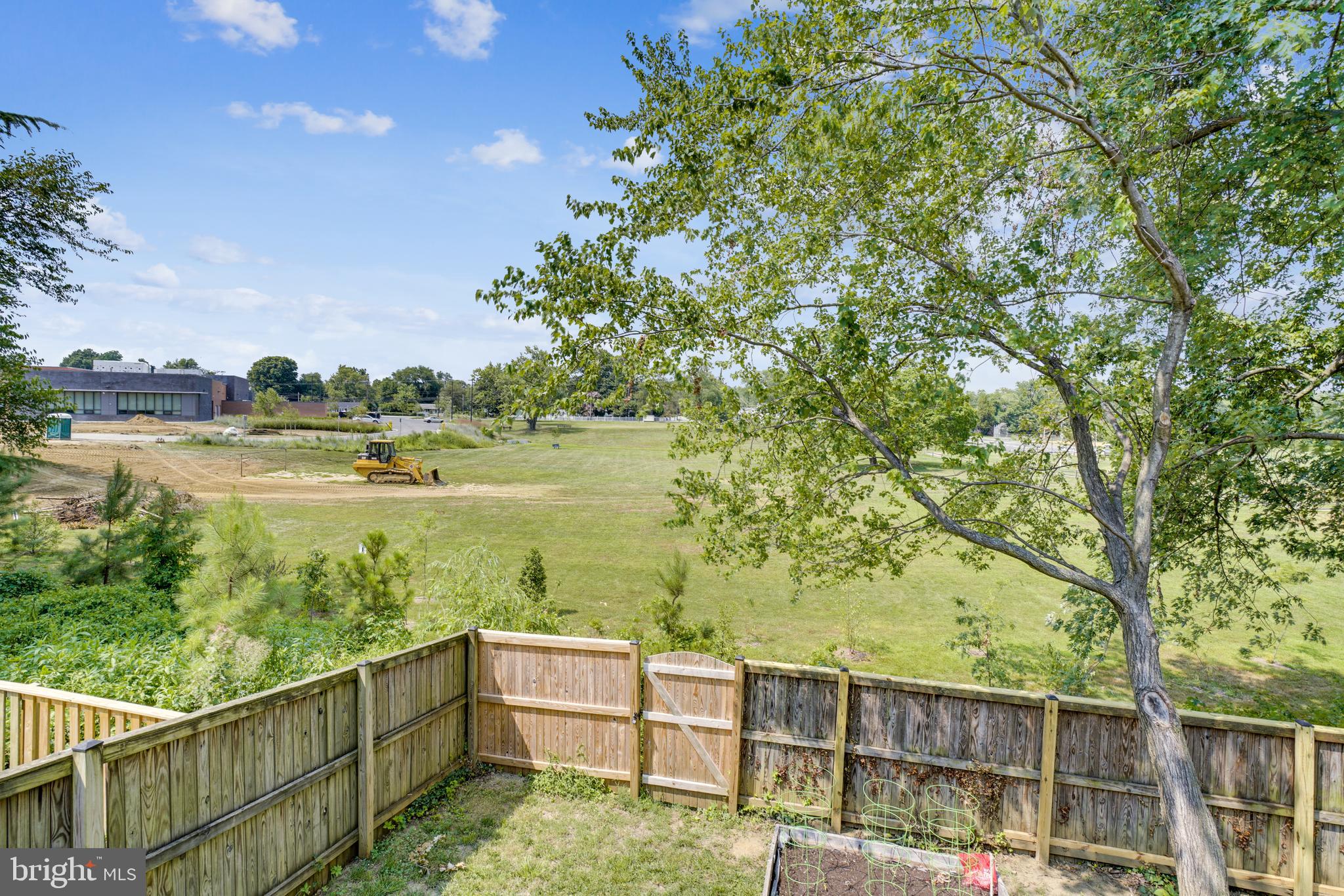 134 Oakwood Road Edgewater, MD 21037 - Photo 28 of 33 fully fenced yard