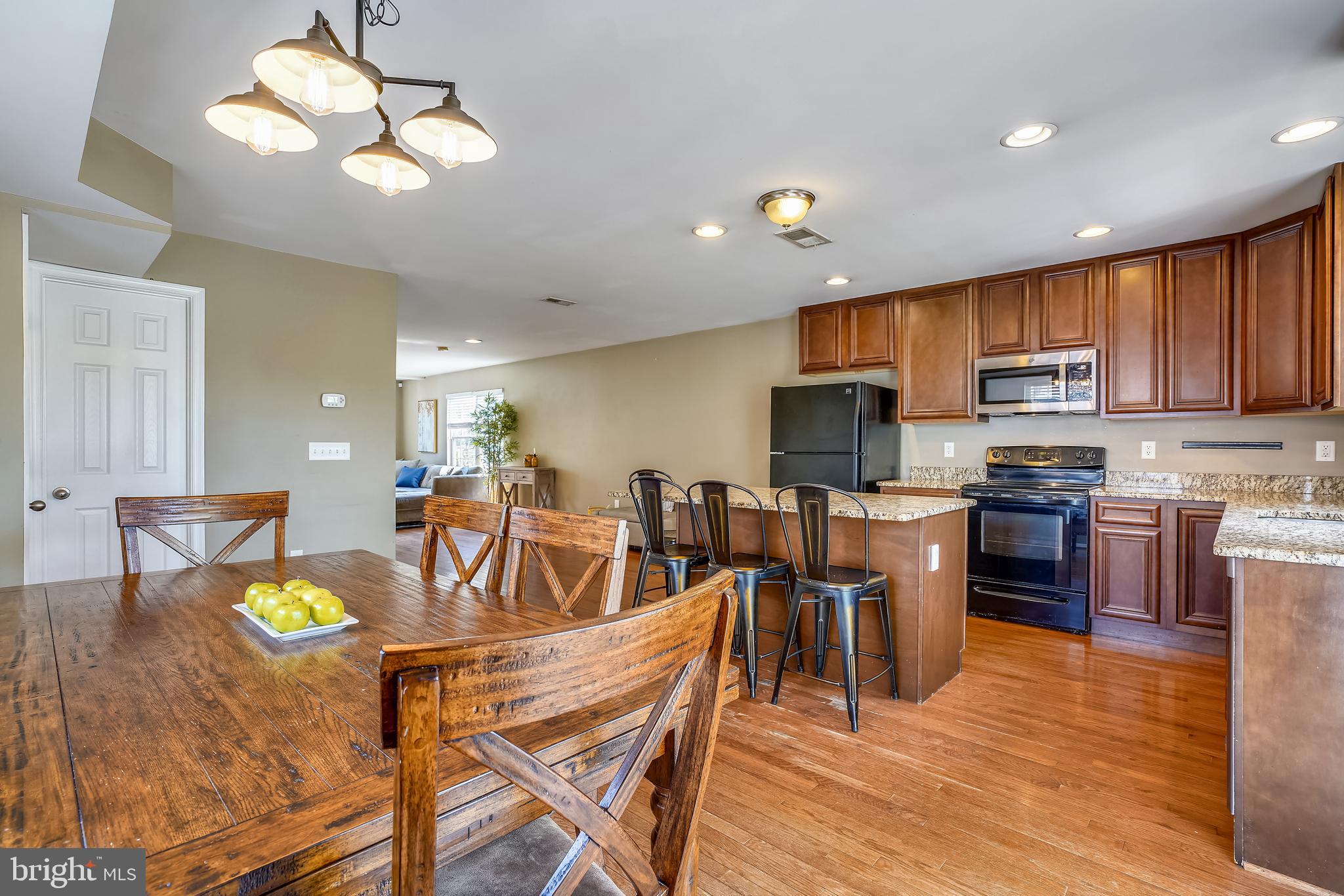 134 Oakwood Road Edgewater, MD 21037 - Photo 7 of 33 breakfast nook offers plenty of table space