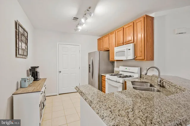 $354,900 | 5950 Kimberly Anne Way, Unit 101, Alexandria, VA 22310