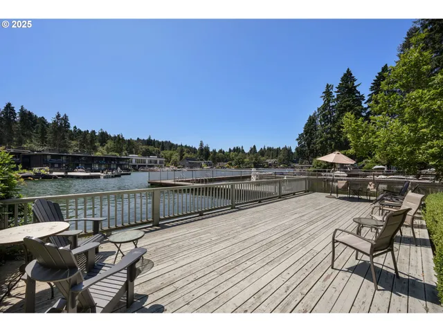 $399,000 | 420 South State Street, Lake Oswego, OR 97034
