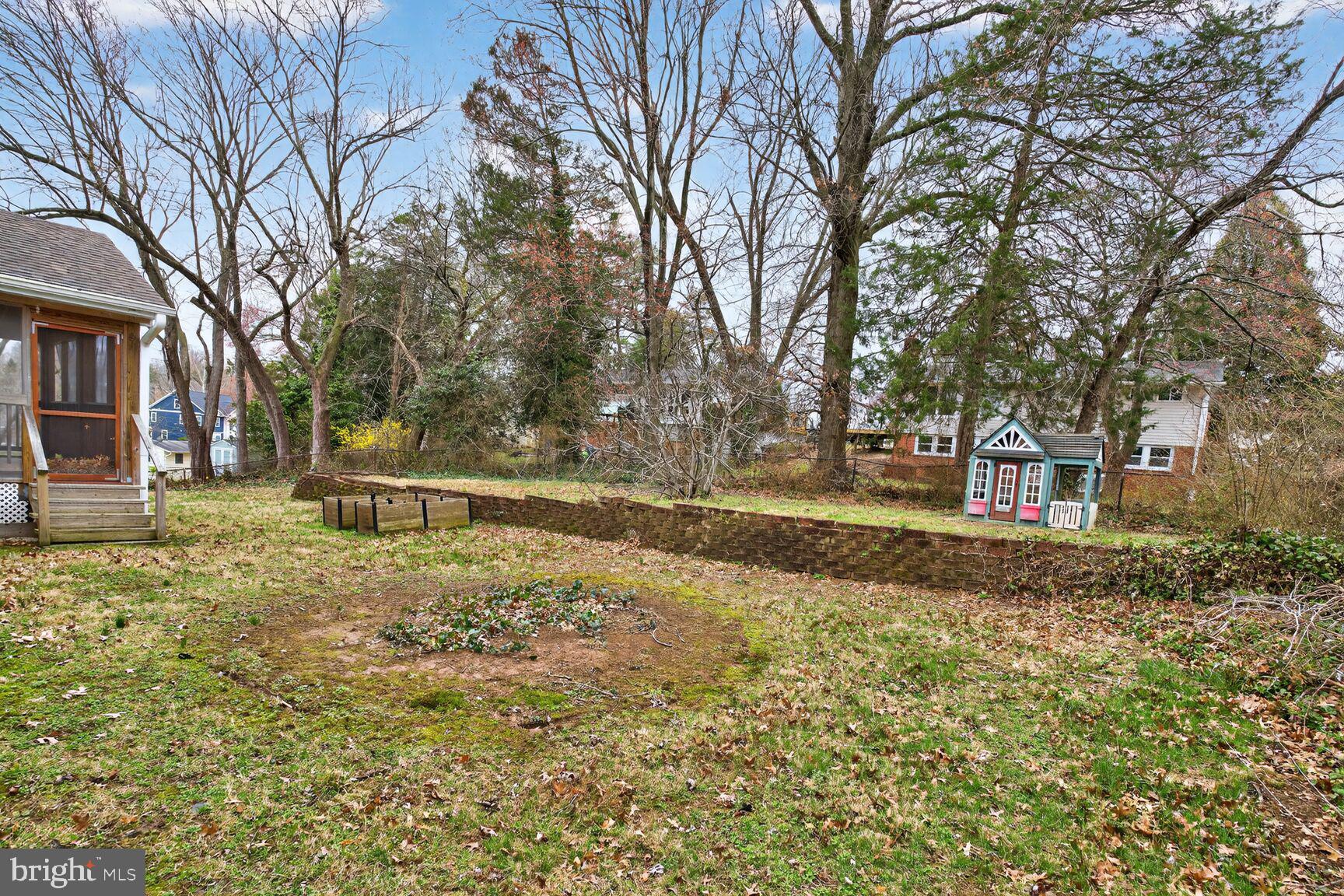 4406 Roundhill Road Alexandria, VA 22310 - Photo 40 of 48 Gallery Image 40