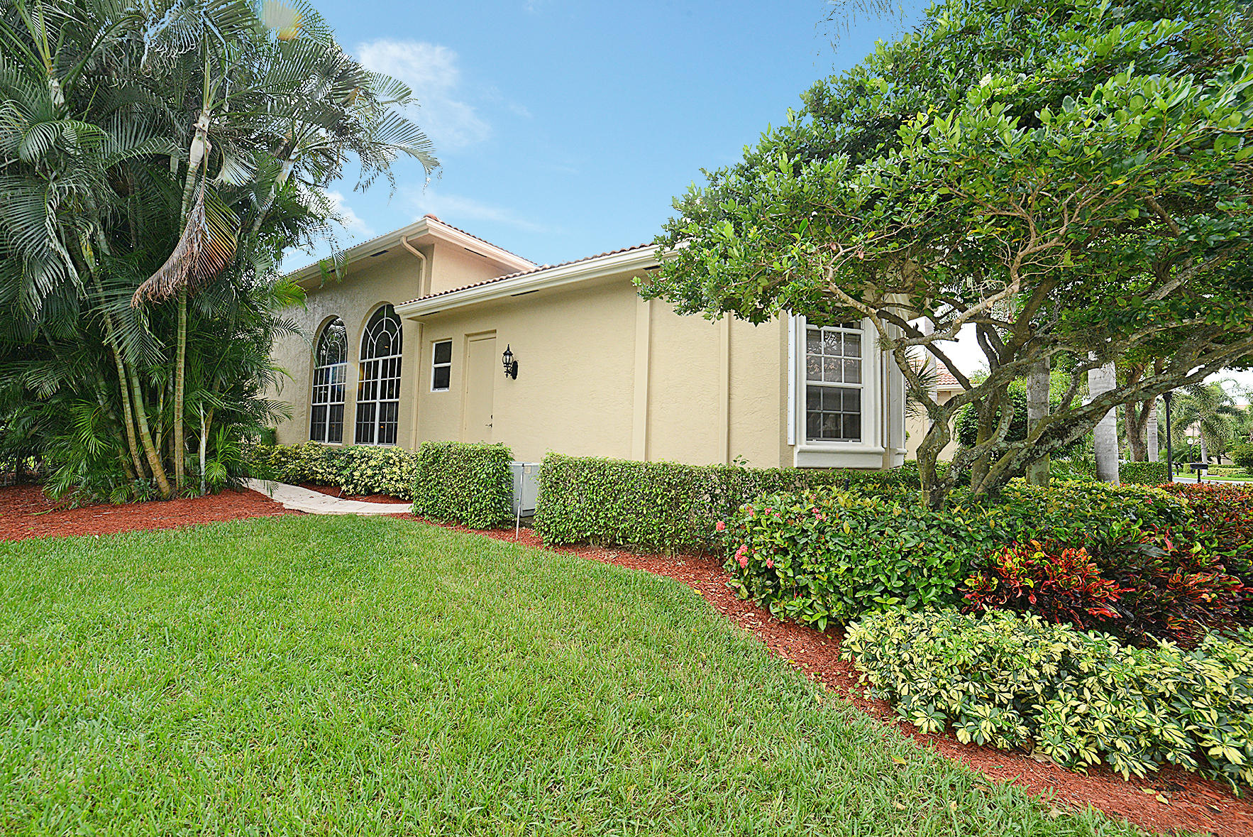 4134 Briarcliff Circle Boca Raton, FL 33496 - Photo 43 of 46 Side Corner Belongs To Home