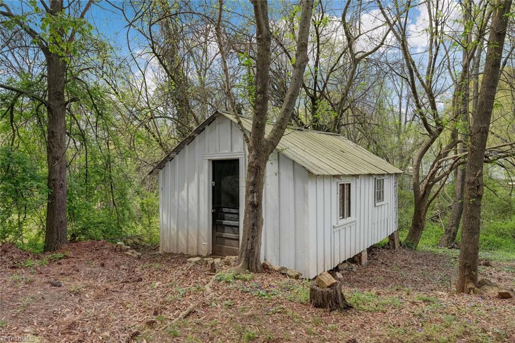 1411 Ridge Avenue Eden, NC 27288 - Photo 31 of 33 Gallery Image 31
