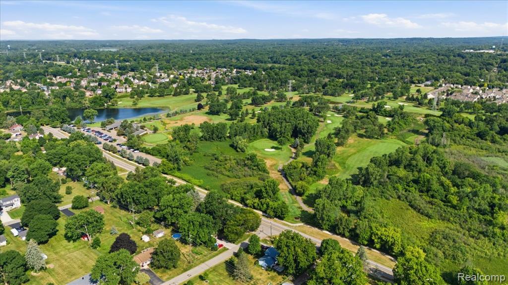 5307 Drayton Road Clarkston, MI 48346 - Photo 42 of 46 Gallery Image 42