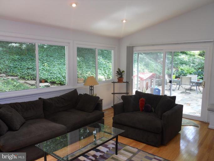 7117 Devonshire Road Alexandria, VA 22307 - Photo 7 of 21 Family Room #2