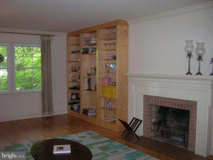 7117 Devonshire Road Alexandria, VA 22307 - Photo 10 of 21 Living Room #2