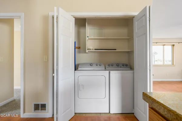 a view of livingroom with furniture