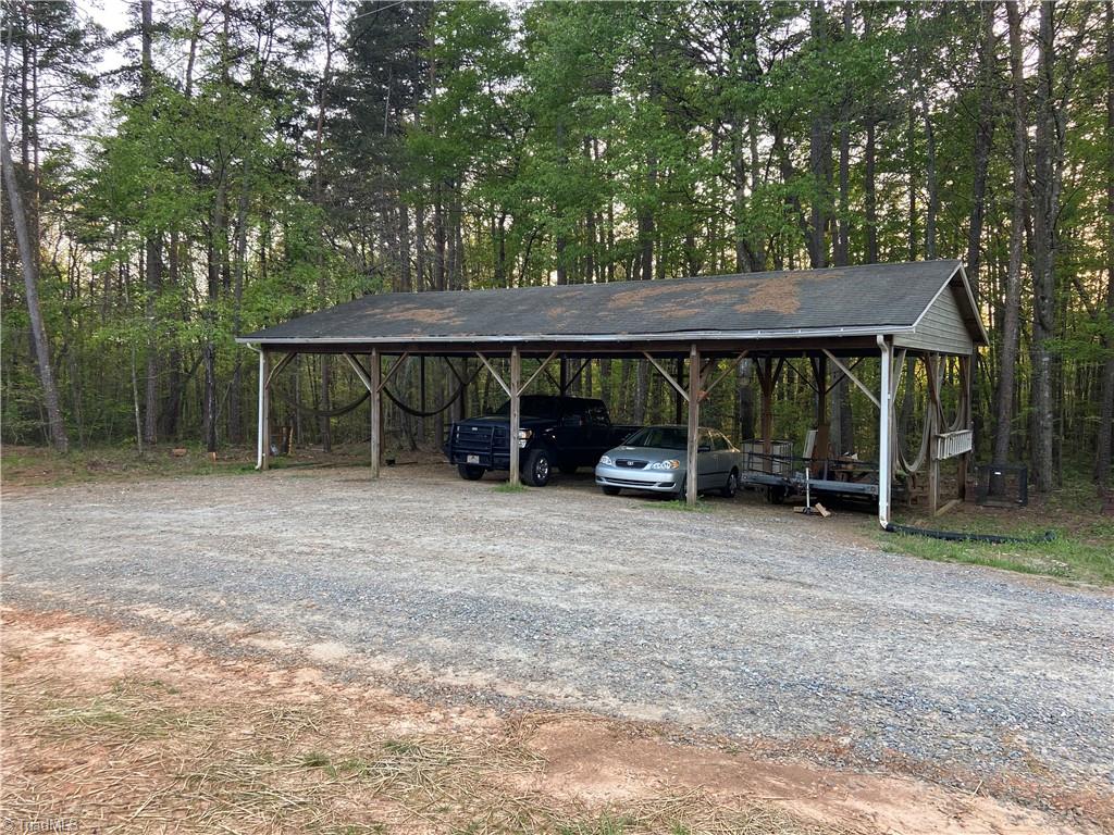 274 Ellis Hardy Road Pinnacle, NC 27043 - Photo 11 of 29