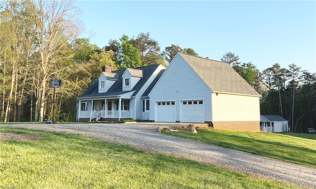 274 Ellis Hardy Road Pinnacle, NC 27043 - Photo 2 of 29