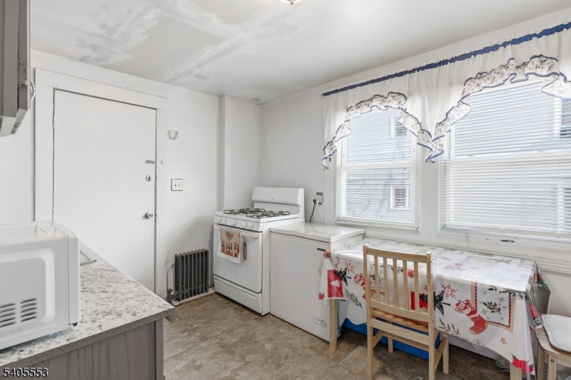 197 16th Avenue Paterson, NJ 07501 - Photo 9 of 23