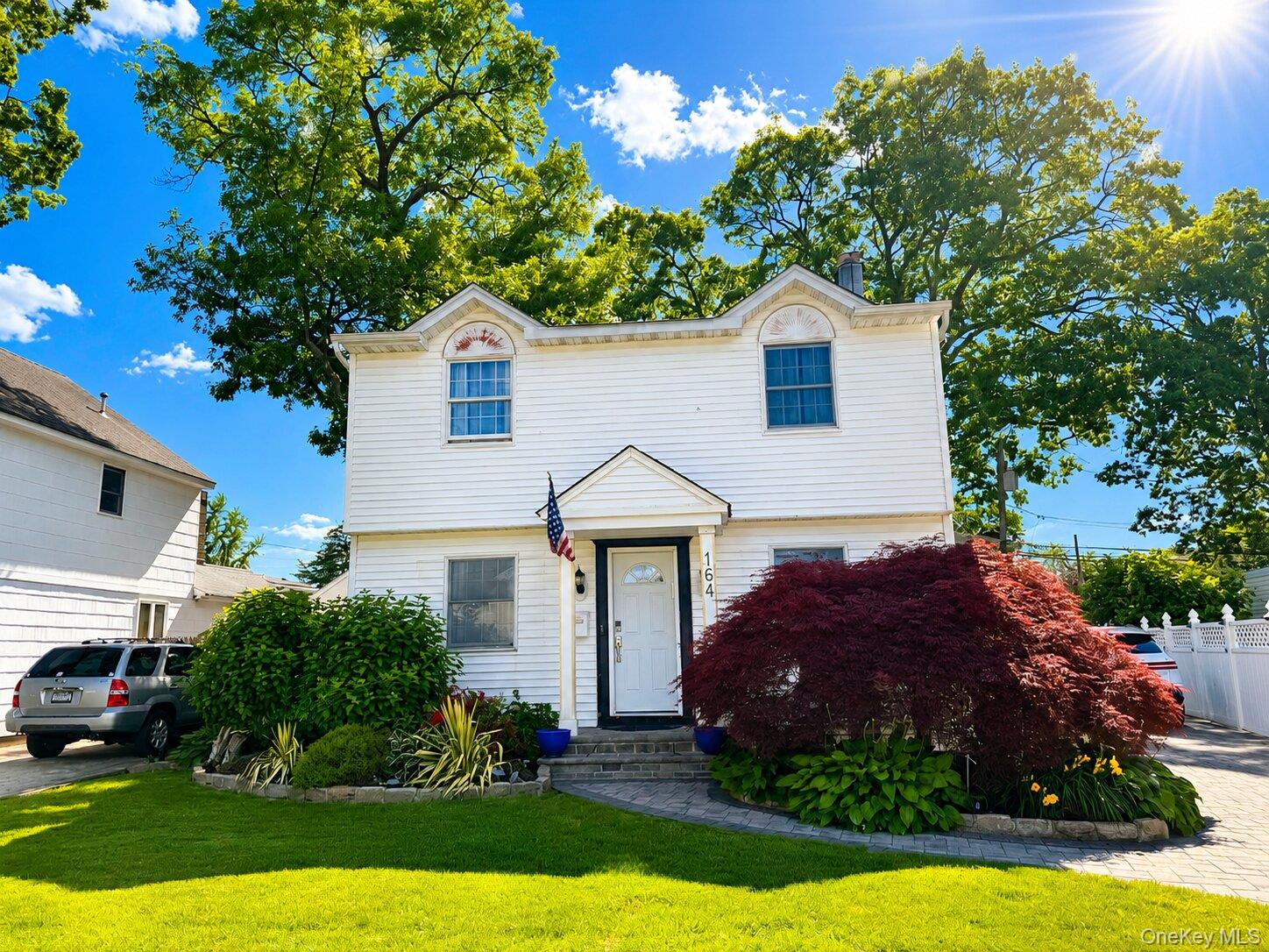 164 Gordon Road Valley Stream, NY 11581 - Photo 2 of 18