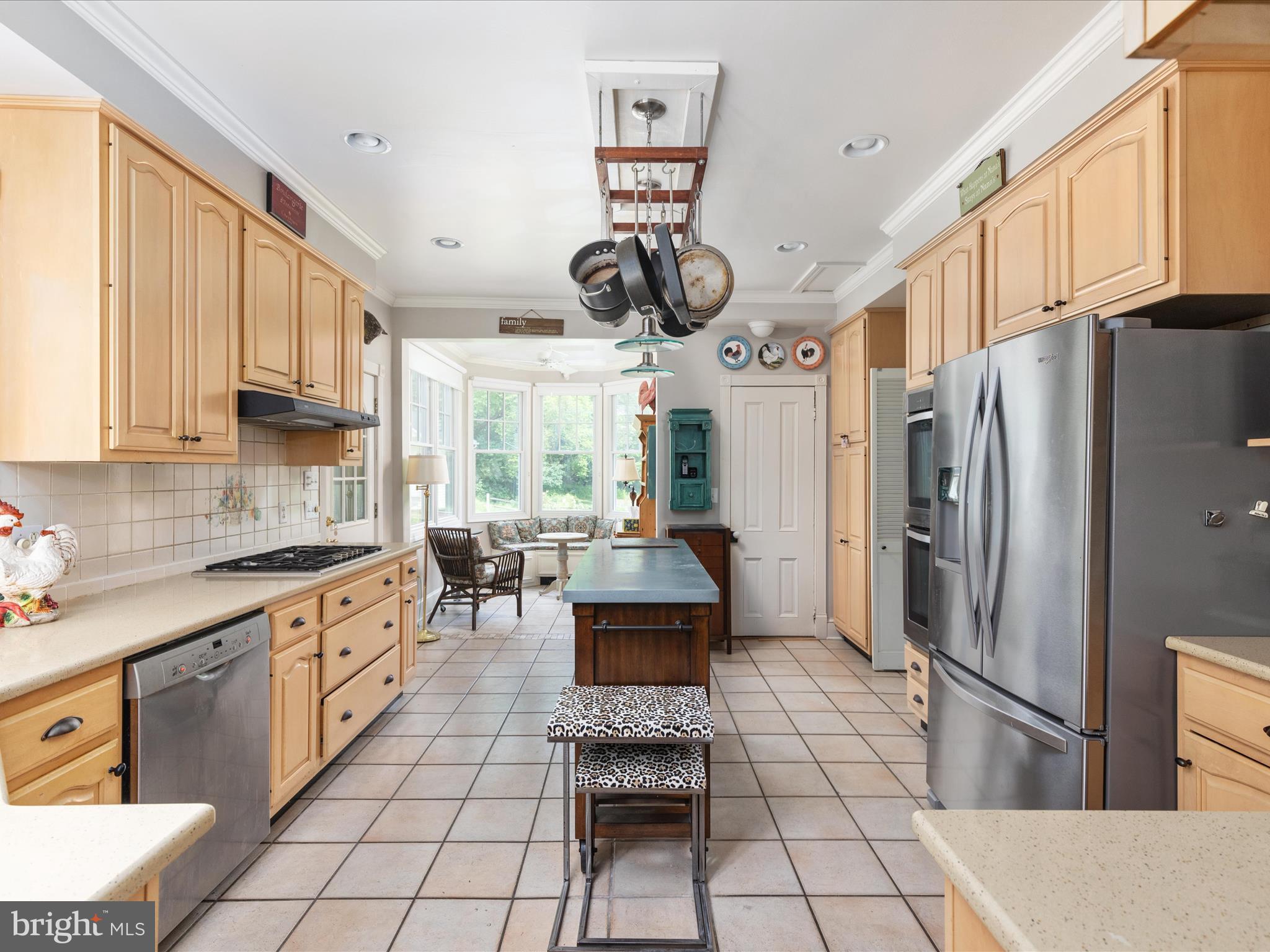 658 Wissler Road Quicksburg, VA 22847 - Photo 17 of 97 Main Kitchen