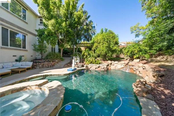 $1,100,000 | 2692 Presidio Drive, Brentwood, CA 94513