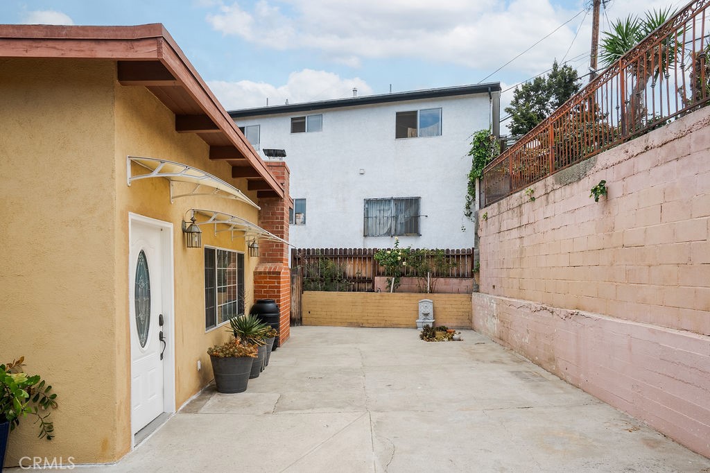 4019 Barrett Road Los Angeles, CA 90032 - Photo 3 of 52 Gallery Image 3