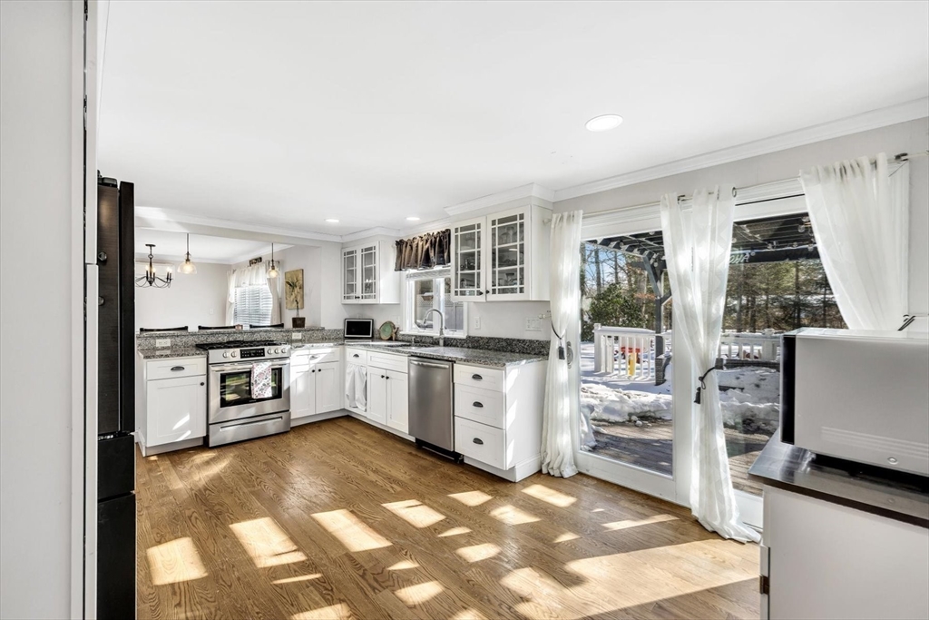 169 Cedric Road Barnstable, MA 02632 - Photo 5 of 36