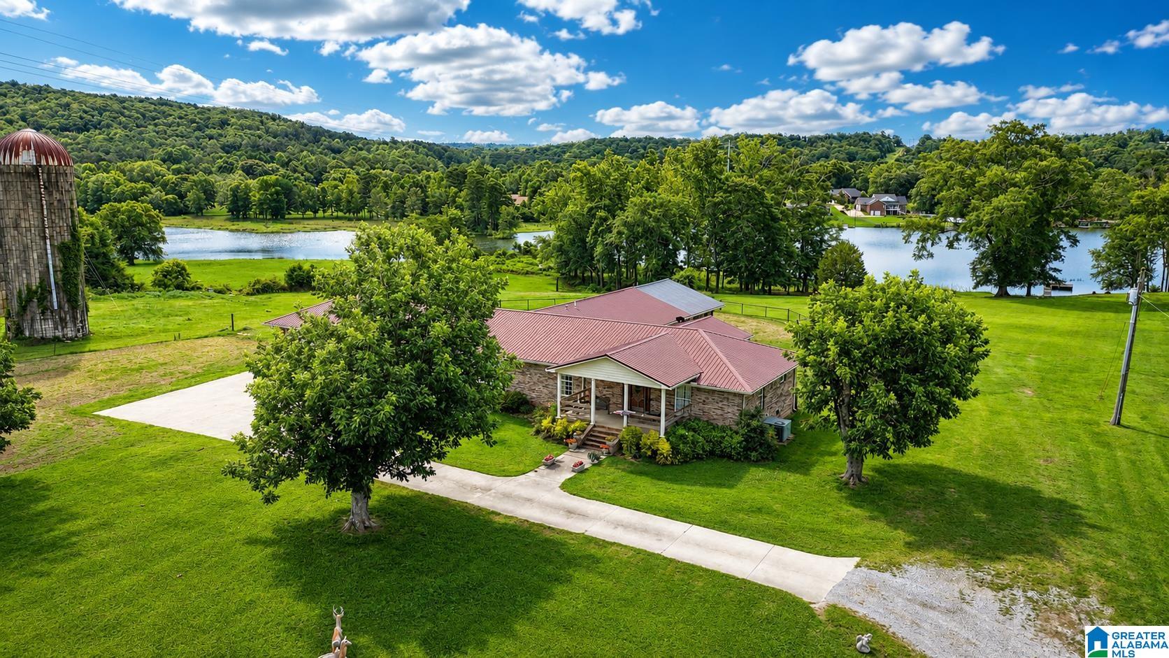 4611 Cedar Bend Road Gadsden, AL 35907 - Photo 1 of 47
