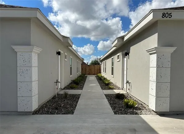 $1,050 | 805 West Sunset Valley Street, Unit 3, Alton, TX 78573
