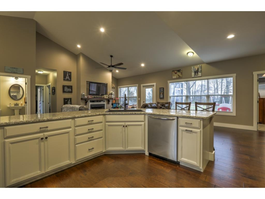 304 Saddle Ridge Court Greeneville, TN 37745 - Photo 10 of 36 Photo 10