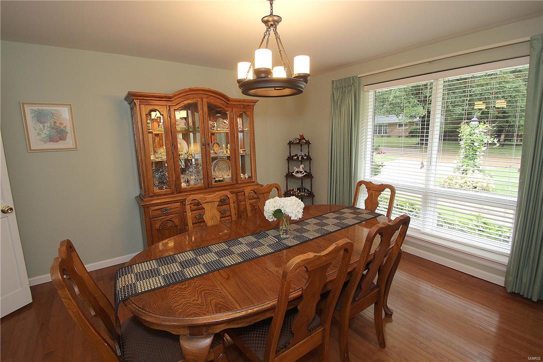810 Rolfe Drive St. Louis, MO 63122 - Photo 14 of 41 Gallery Image 14