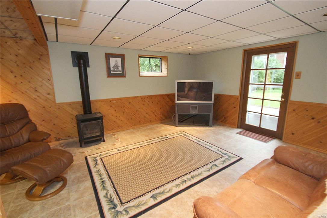 810 Rolfe Drive St. Louis, MO 63122 - Photo 9 of 41 Gallery Image 9