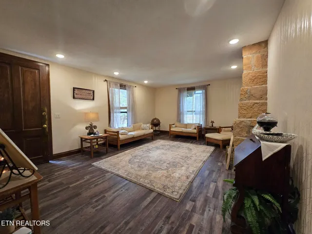 $640,000 | 3651 Baker Highway, Huntsville, TN 37756