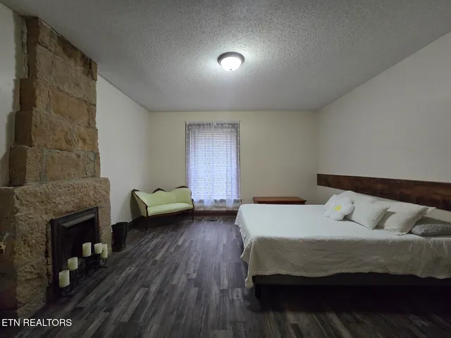 $640,000 | 3651 Baker Highway, Huntsville, TN 37756