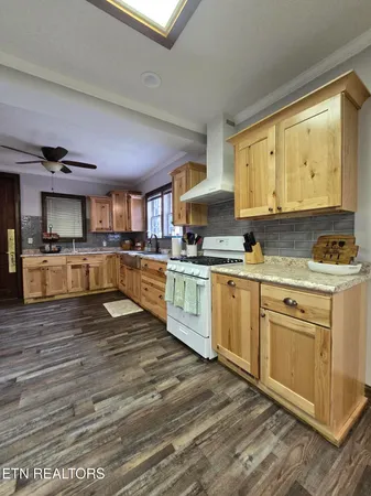$610,000 | 3651 Baker Highway, Huntsville, TN 37756