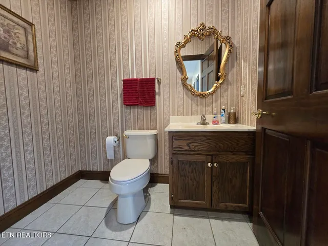 $640,000 | 3651 Baker Highway, Huntsville, TN 37756