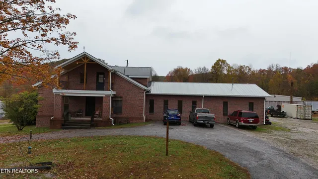 $640,000 | 3651 Baker Highway, Huntsville, TN 37756