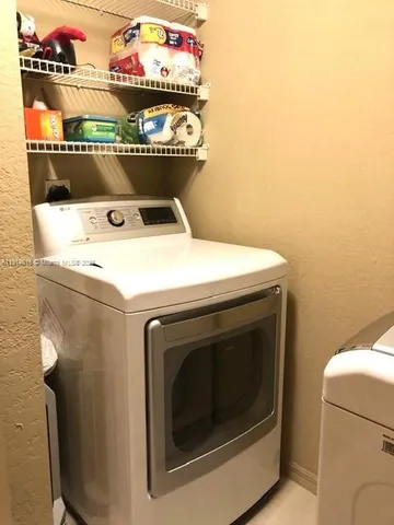 a close up view of washer and dryer