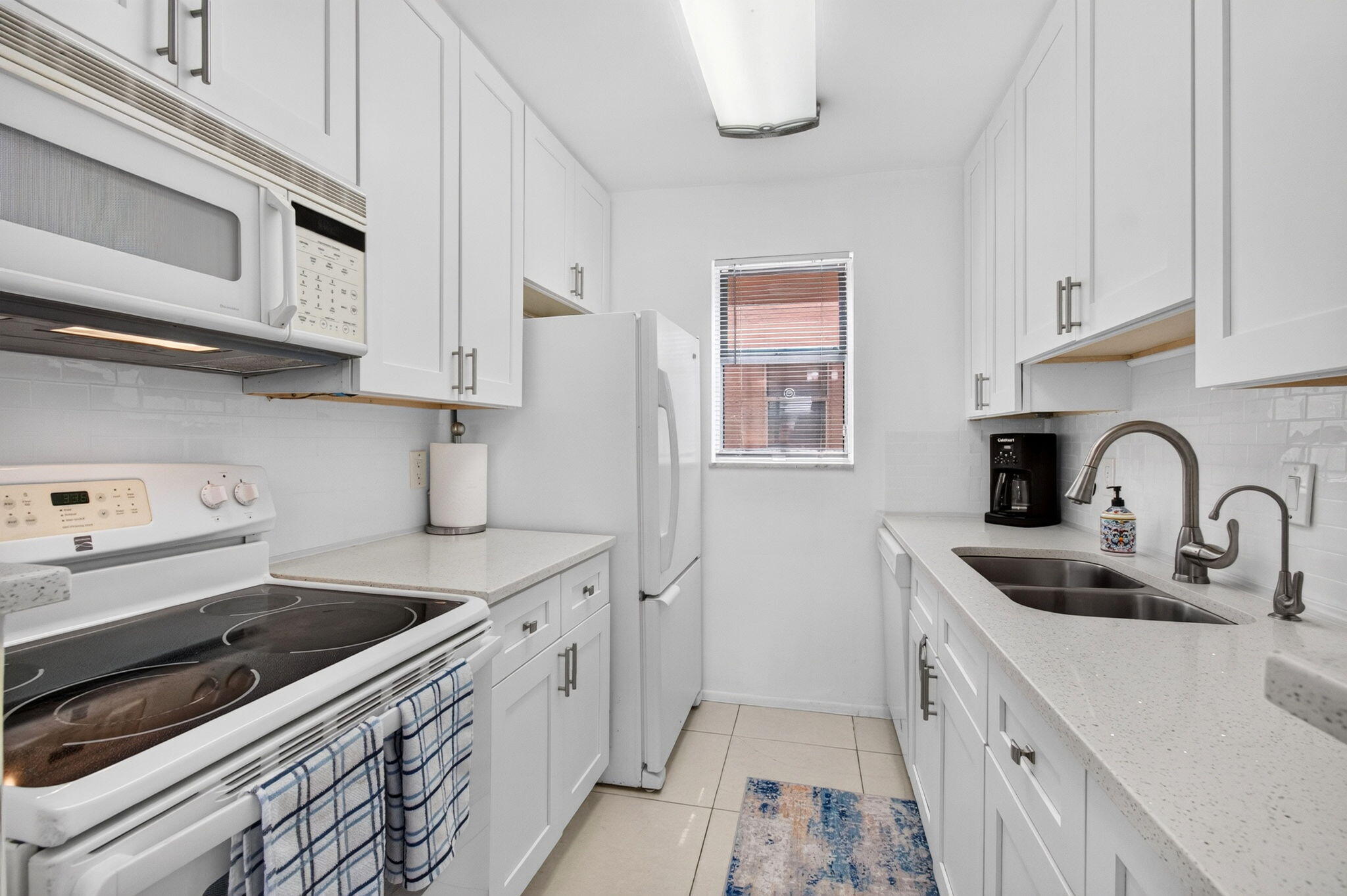 550 Southwest 2nd Avenue, Unit 125 Boca Raton, FL 33432 - Photo 9 of 51 Kitchen