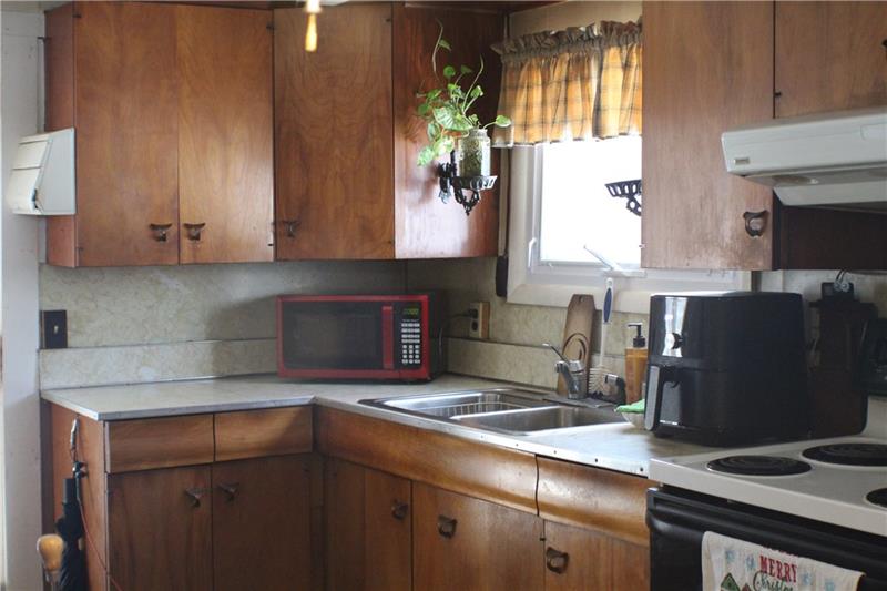 4443 Ridge Road Stoystown, PA 15563 - Photo 11 of 18 Gallery Image 11