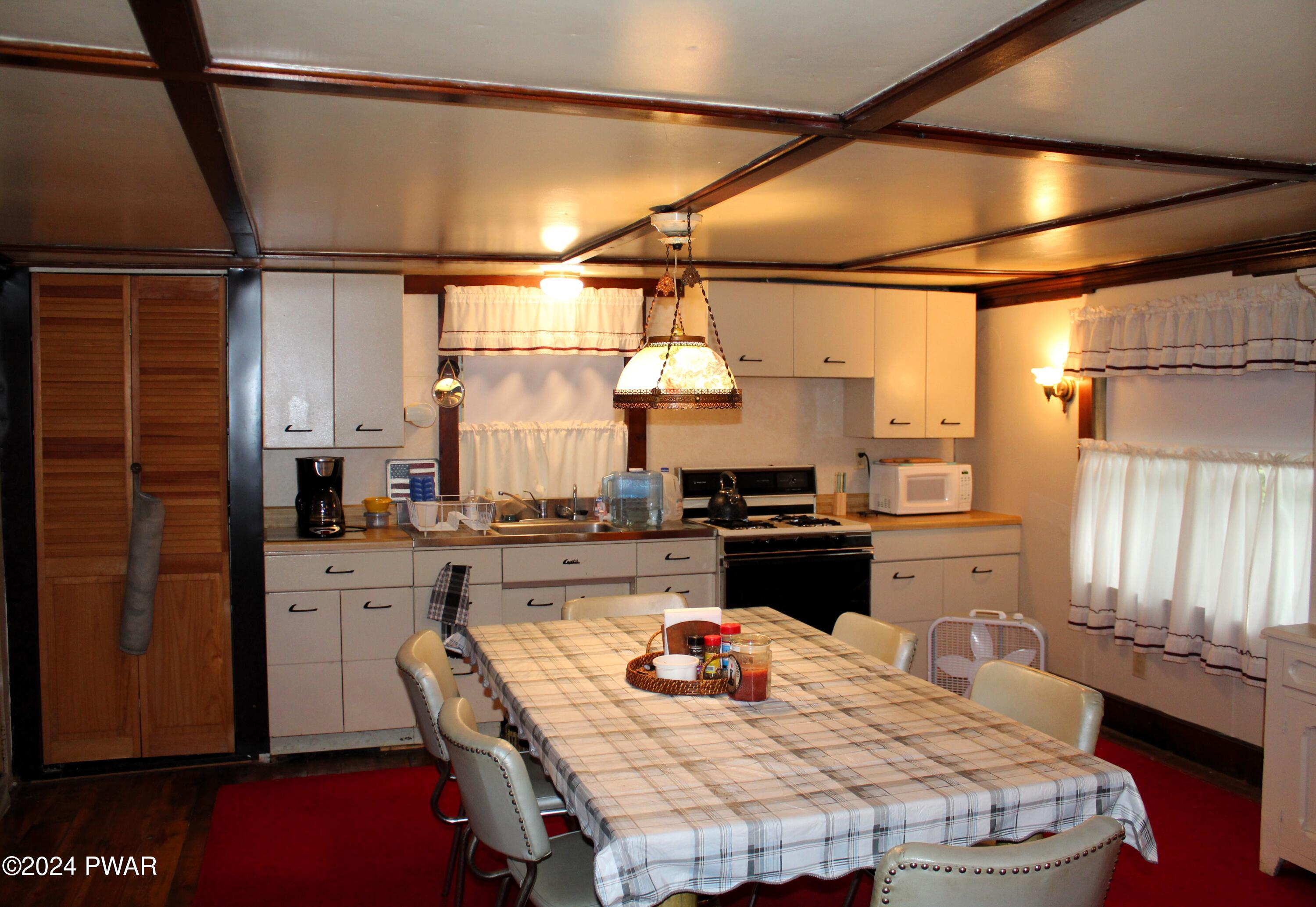 107 Slab Hill Road Dingmans Ferry, PA 18328 - Photo 9 of 28