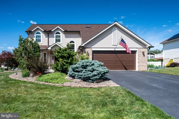 $495,000 | 4300 Glenside Drive, Reading, PA 19605