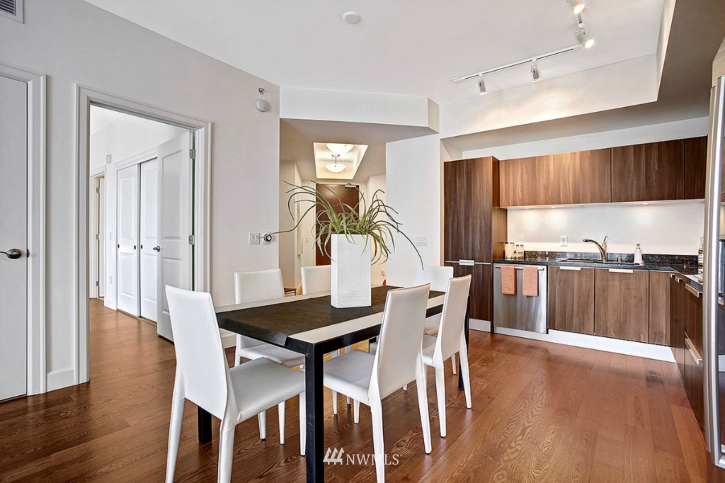 1920 4th Avenue, Unit 1809 Seattle, WA 98101 - Photo 13 of 25