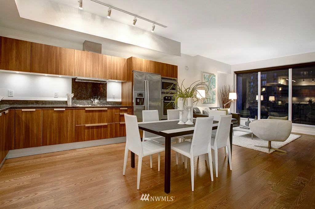 1920 4th Avenue, Unit 1809 Seattle, WA 98101 - Photo 3 of 25