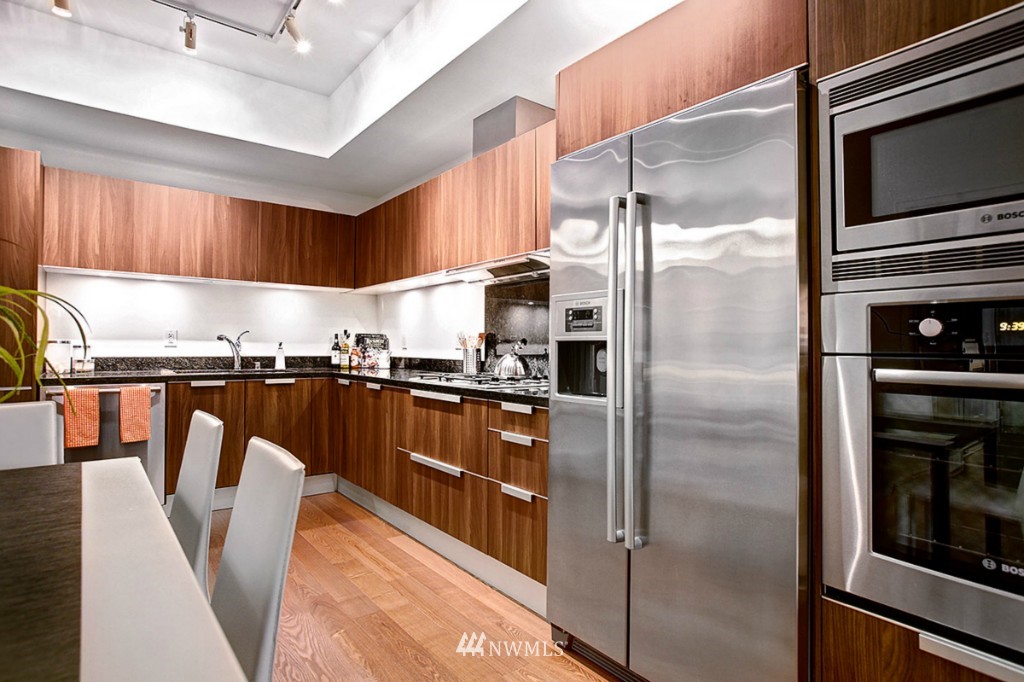 1920 4th Avenue, Unit 1809 Seattle, WA 98101 - Photo 4 of 25