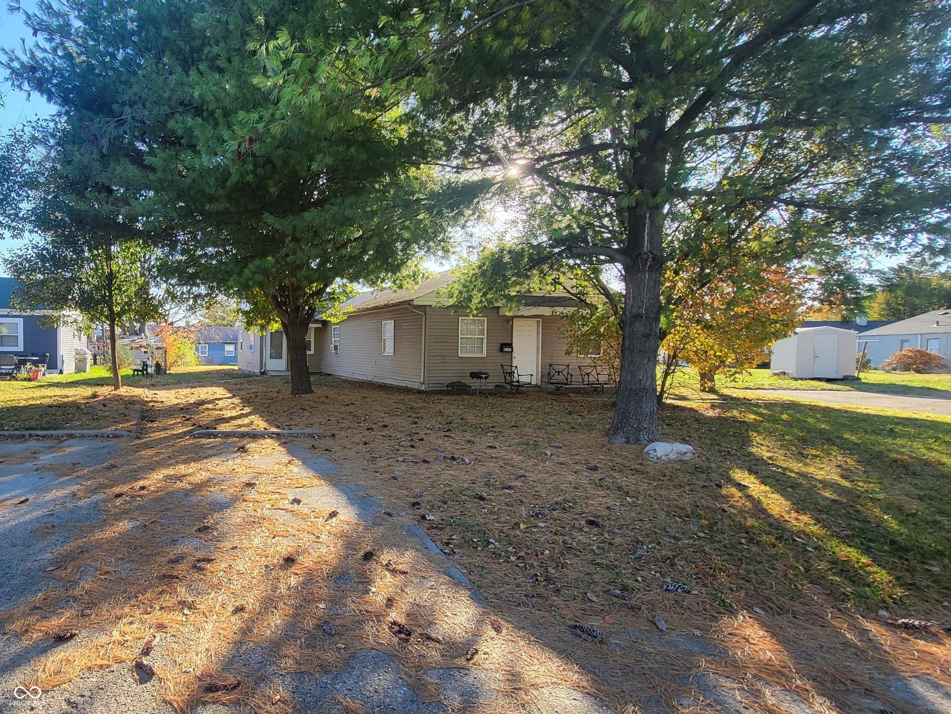 6149 Commodore Drive Indianapolis, IN 46219 - Photo 2 of 13